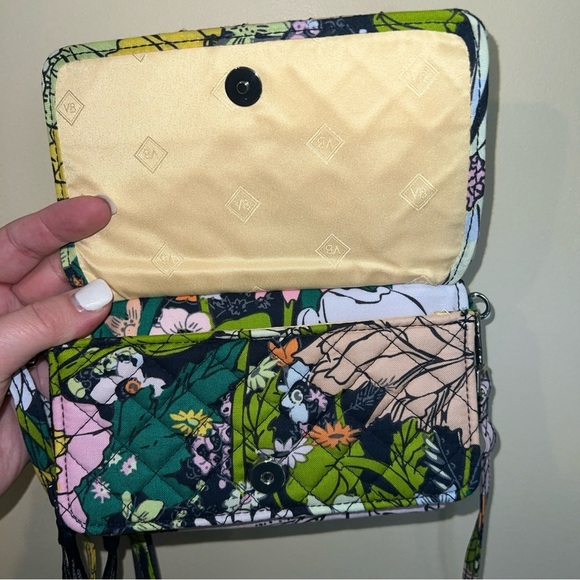 Vera Bradley BLOOM BOOM All in One Crossbody Bag - Picture 4 of 6